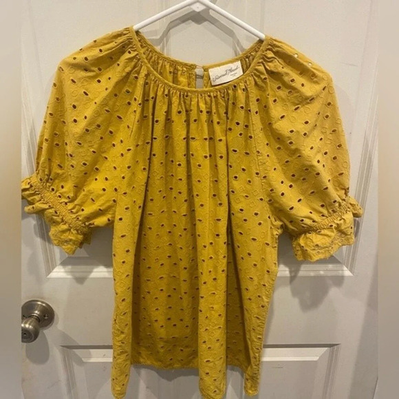 Universal thread eyelet short sleeve blouse sz Large - Picture 2 of 10